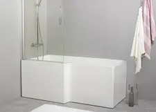Badekar med dusjvegg