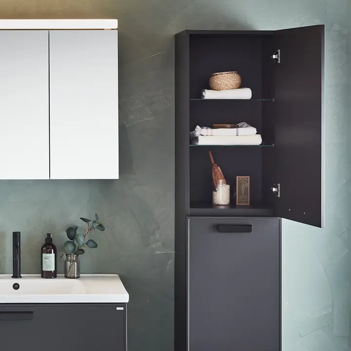 Høyskap med mye plass