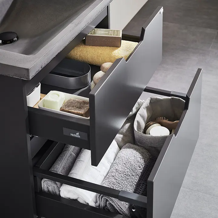 Skuffer med fullt uttrekk